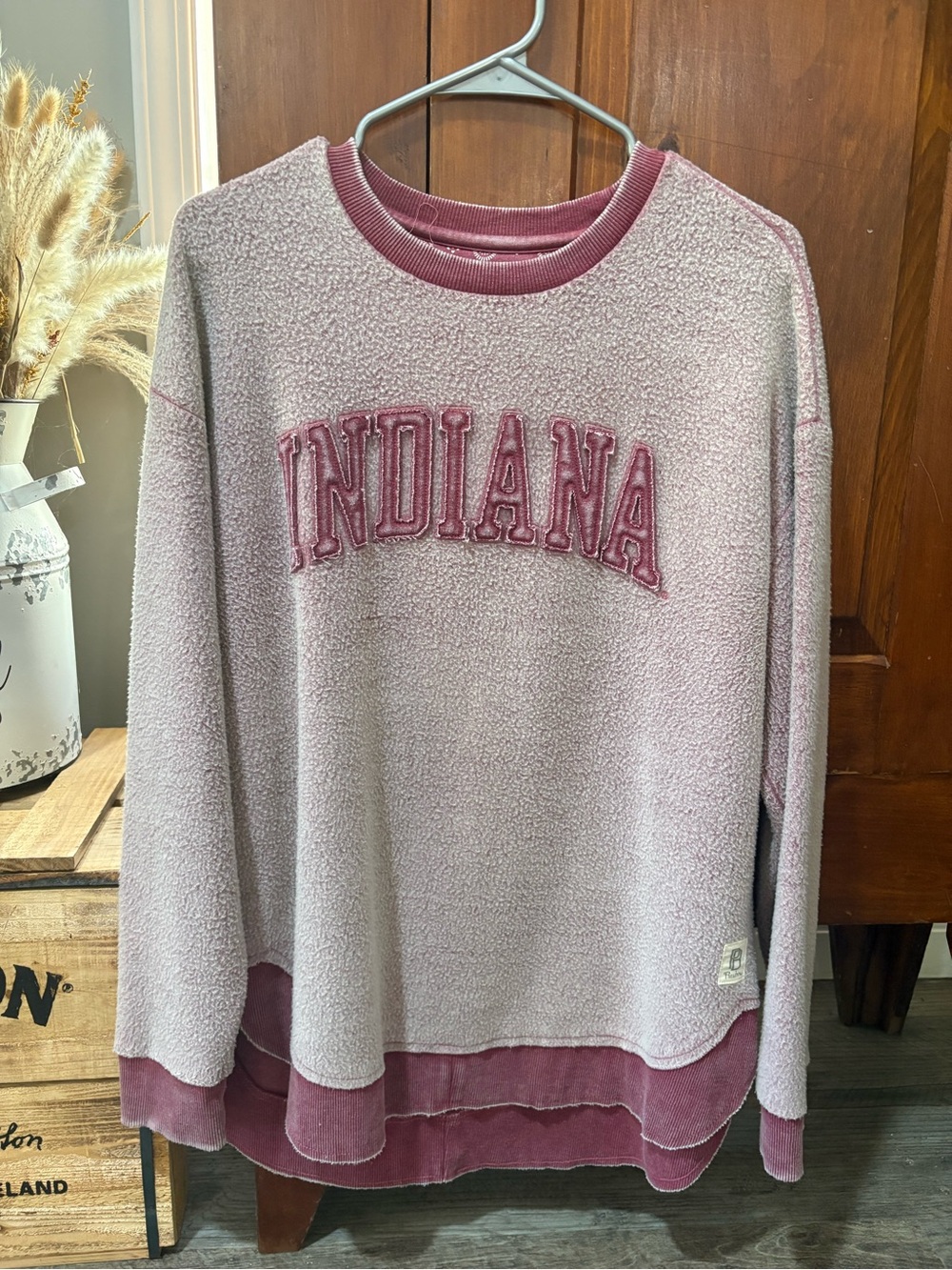 Pressbox Indiana Plush Fleece Sweatshirt in Mauve Pink and Dusty Rose
